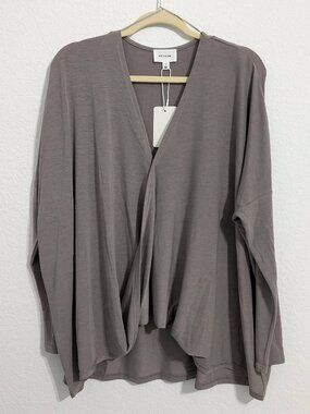 Heyson Women's Never Better Dark Grey Long Sleeve Wrap V-Neck Top NWT (Medium)